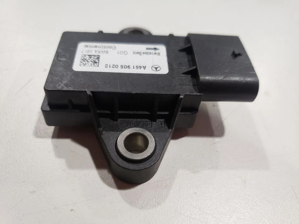 Sensor de aceleração - 2014 Smart Fortwo elétrico conversível - OEM A4519050212 - Imagem 4 de 4