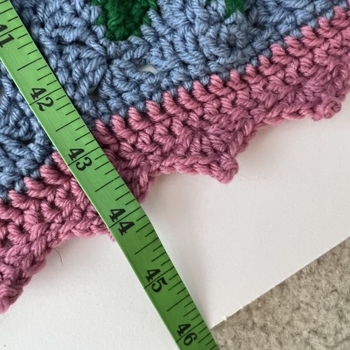 HANDGEMACHTE gehäkelte gestrickte Babydecke Blumen Mauve Rosa Blau 31x44" - Bild 19 von 24
