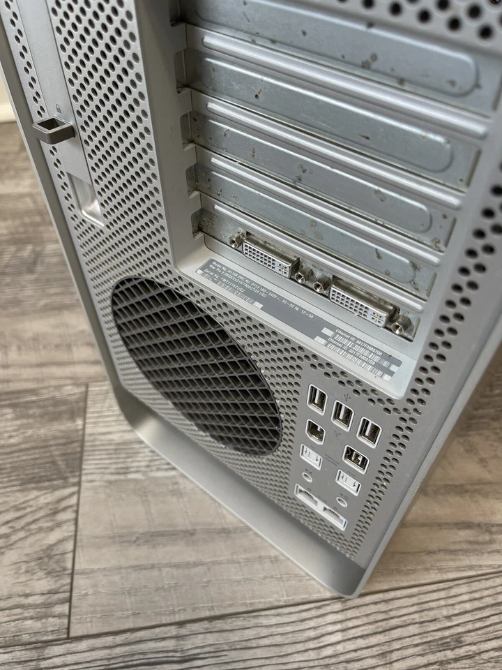 Apple Mac Pro A1186 Desktop 2x 2.66 GHz Dual Core Intel Xeon 5Gb 667 MHz DDR 2 - Imagem 3 de 4