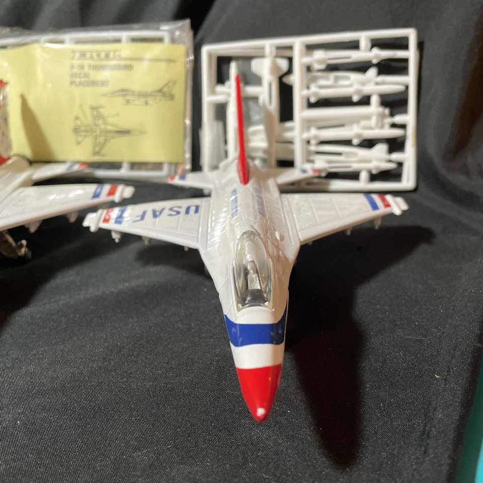 Set Of 3 VINTAGE ERTL FORCE ONE F-16 USAF THUNDERBIRDS DIECAST - Image 2 of 4