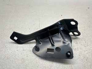 Volkswagen Golf VIII 2021 Vorne rechts Halterung Kotflügel 5H0821136 DBT6726