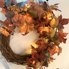 POTTERY BARN HANDCRAFTED LIGHT UP HARVEST WREATH APPROX 26" DIAM - PUMPKIN GOURD