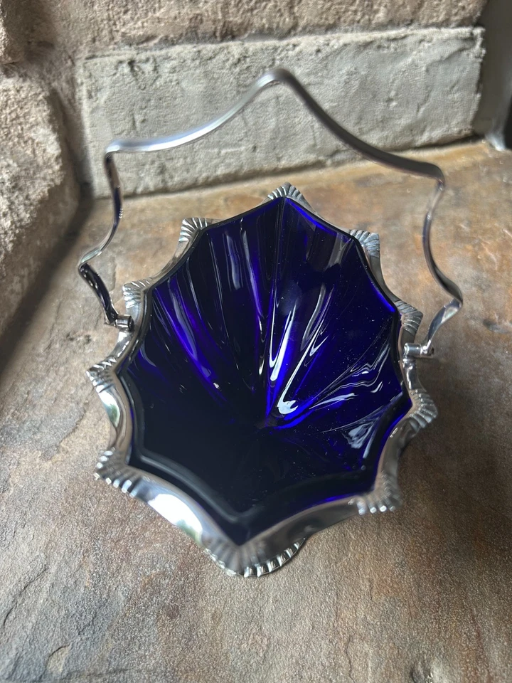 Vintage EPNS Silver Plated Sugar / Jam Basket with Cobalt Blue Glass Liner - Image 3 of 4