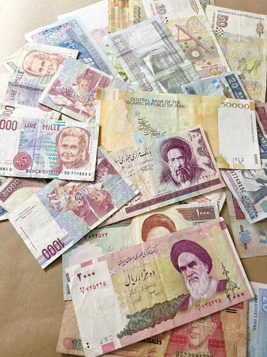 Internationale Banknoten - Set (102.5) - Bild 2 von 4