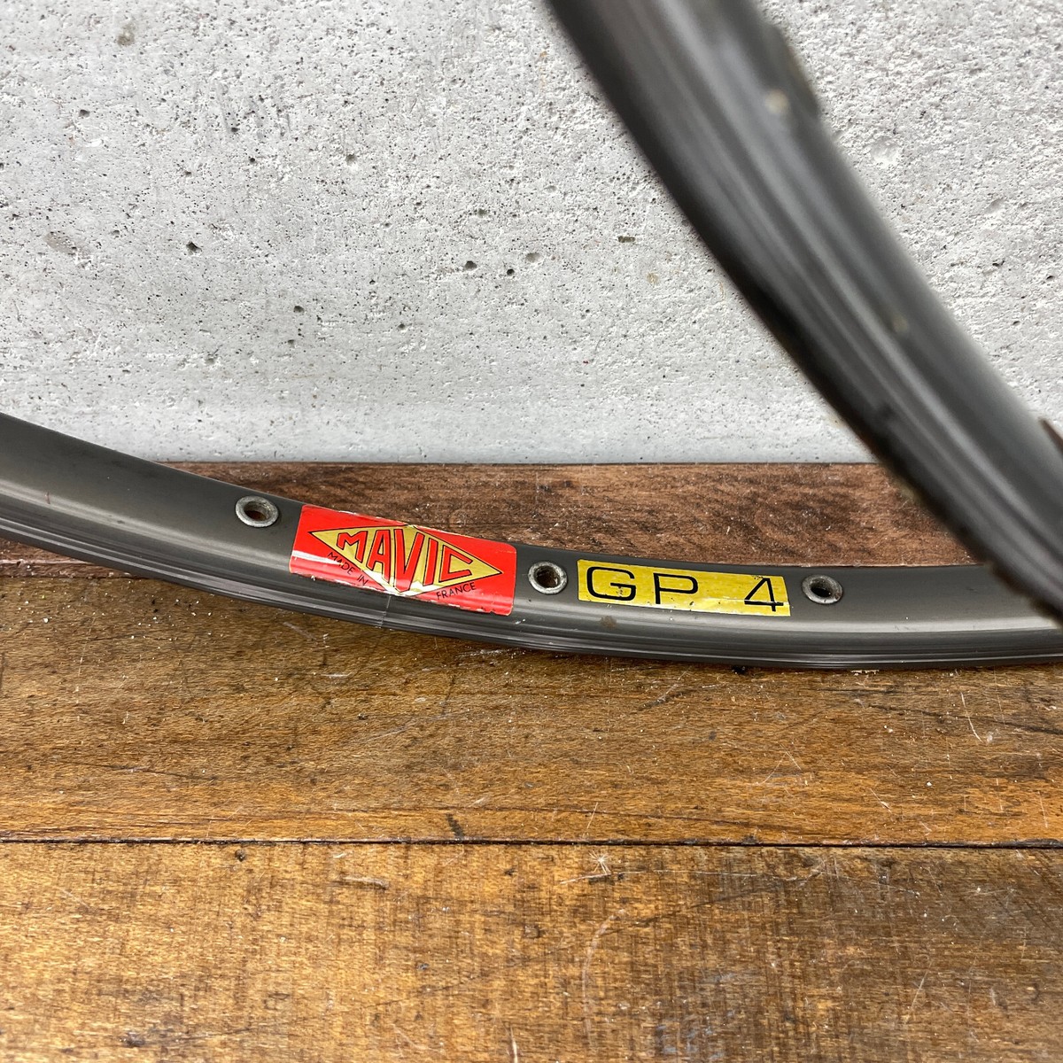 【ビンテージ】MAVIC GP4　チューブラーホイール 36穴 + スプロケット Vintage Mavic GP4 Tubular Rims Hoops Lot 2 Sew Up GRey Black
