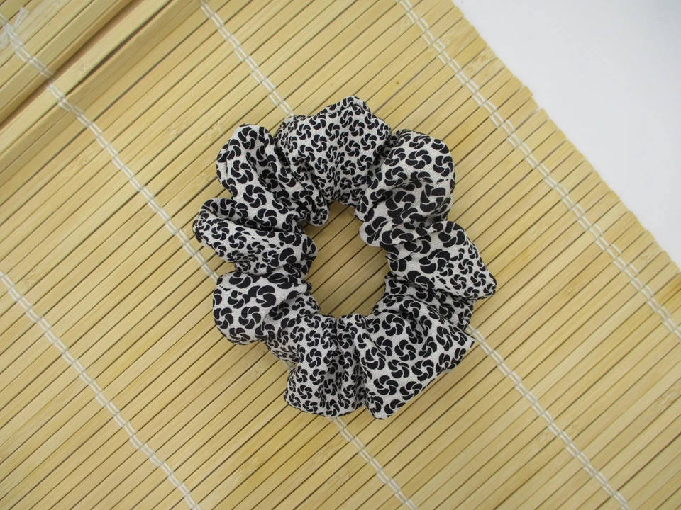 Kimono crujiente de seda negro X blanco, corbata de pelo reciclada hecha a mano, envío desde EE. UU. Foto 3 de 4