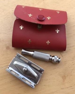 Vintage Travel Gillette Kit   Marcas Regs With Case