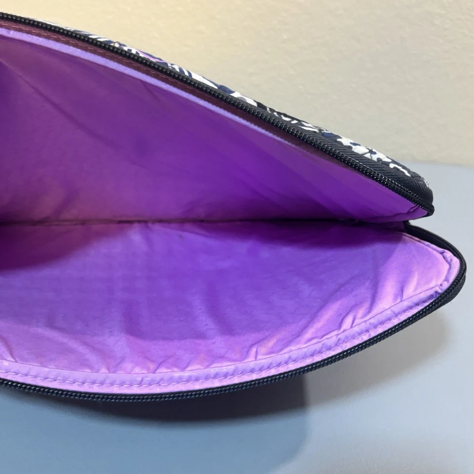 Vera Bradley Mimosa Púrpura Gris Medallones Portátil, Funda Tablet Acolchada Cremallera ☼ Foto 4 de 4