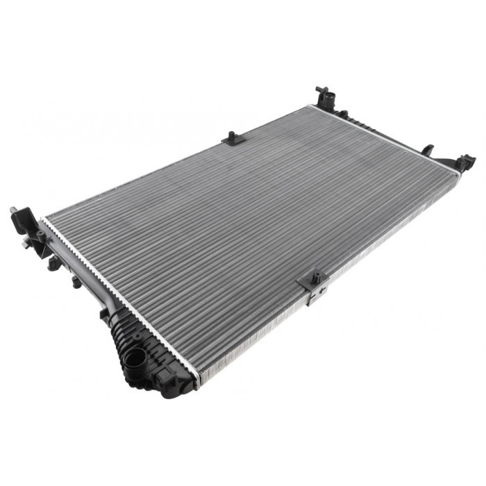 Radiateur moteur Nissan Primastar 2.5 dCi évite la surchauffe en charge