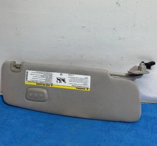 2017-2020 Chrysler Pacifica Left Driver Side Sun Visor Illuminated Gray OEM — 第 2/4 张图片