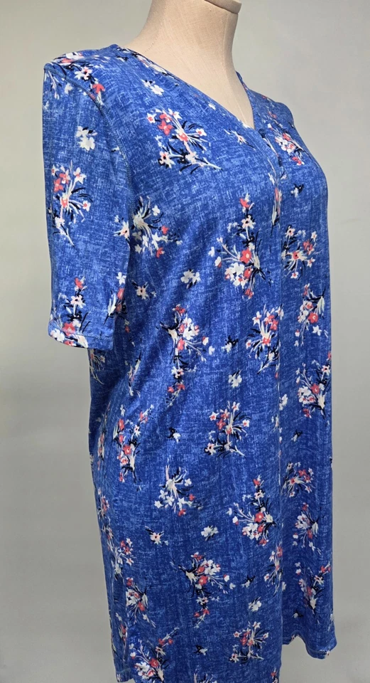 Nuevo con etiquetas Camisón Croft & Barrow Mujer Manga Corta Tejido Poliéster Azul Floral Foto 3 de 4