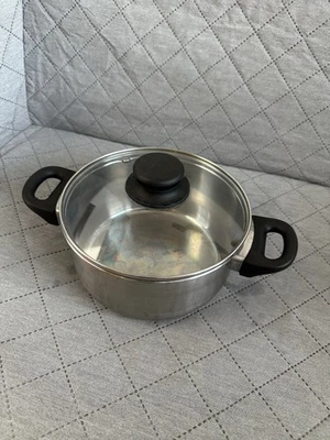Casserole ronde en acier inoxydable avec couvercle en verre, Ø 20 cm - Photo 1/4