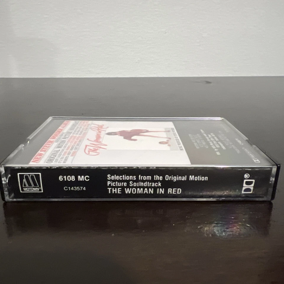 The Woman In Red Motion Picture Soundtrack Vintage Cassette Tape 1984 Foto 2 de 4