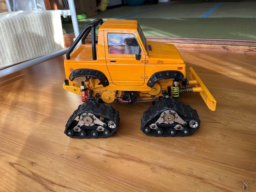 TAMIYA GF-01 RC Crawler w/ Suzuki Jimny Body & Option No.1 Tracks