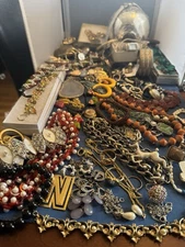 Antique Vintage Junk Drawer Jewelry Estate Sale Find Lot Q-42