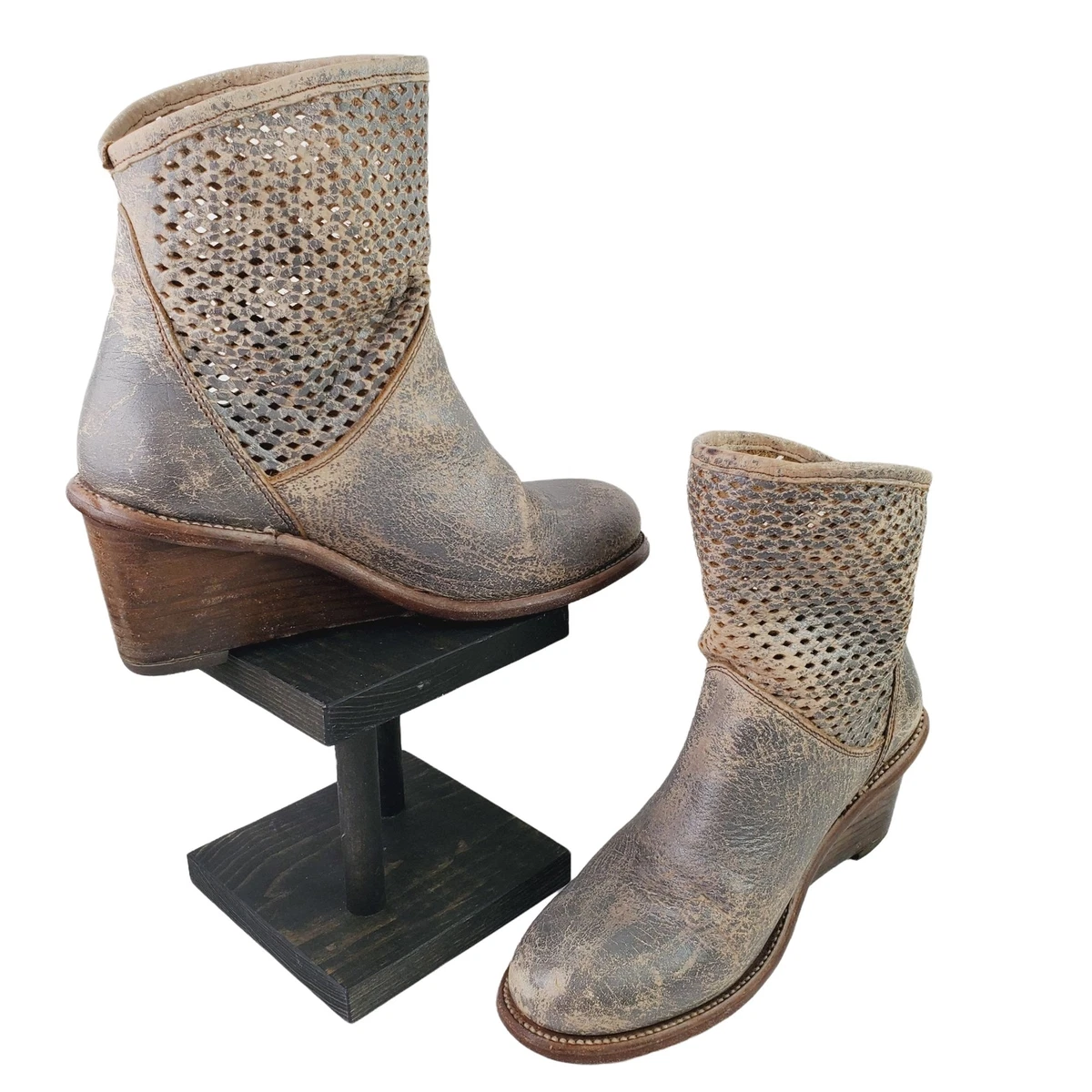 Dutchess boots hot sale