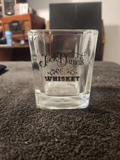 Vintage Jack Daniels Whiskey Heavy Bottom Square Set Of 4 Shot Glasses