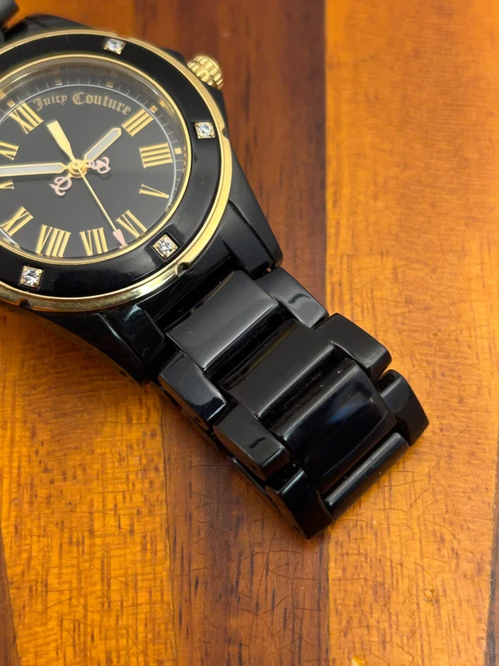 Relógio Feminino Juicy Coture Moldura de Cristal Plástico Preto Y2k 36mm - Nova Bateria - Imagem 3 de 4