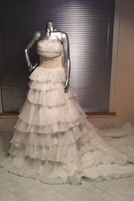 New Long Trailing Wedding Gown Dress White Size 6 Dress 37/30 Easy To Carry .