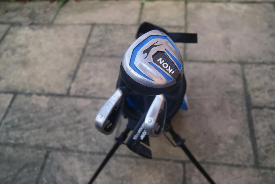 SLAZENGER Icon Juniors 4 clubs bag 49-55" 125-145 cm 8-11 years (7-Iron 32.5") - Image 3 of 4