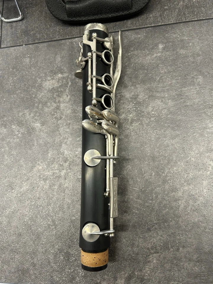 Clarinete Backun Alpha con llaves de níquel y estuche Foto 4 de 4
