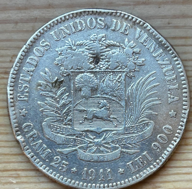 SILVER  5 BOLIVARES VENEZUELA 1911