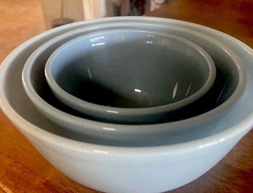 🩵 Pyrex Delphite Bluebelle 3 Pc. Nesting Mixing Bowl Set (#401, 402, 403)