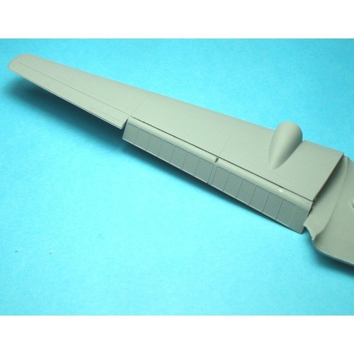 1/72 LAC720026 DH 104 Dove Landing Flaps for Amodel model kit - Picture 4 of 6