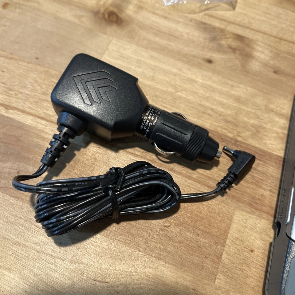 Портативный проигрыватель компакт-дисков RCA RP-2010B на запчасти или для ремонта. В комплекте с автомобильным зарядным устройством - Изображение 4 из 4