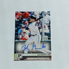 2018 Panini Chronicles Signatures Autograph #11 Zack Granite