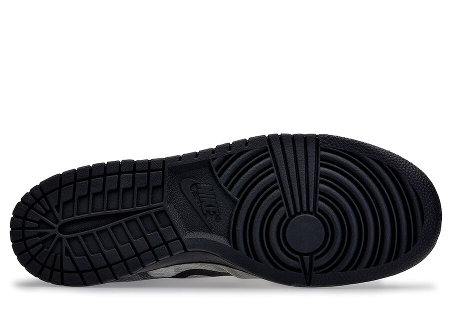 Women's Nike Dunk Low CDG Comme des Garcons Black Clear