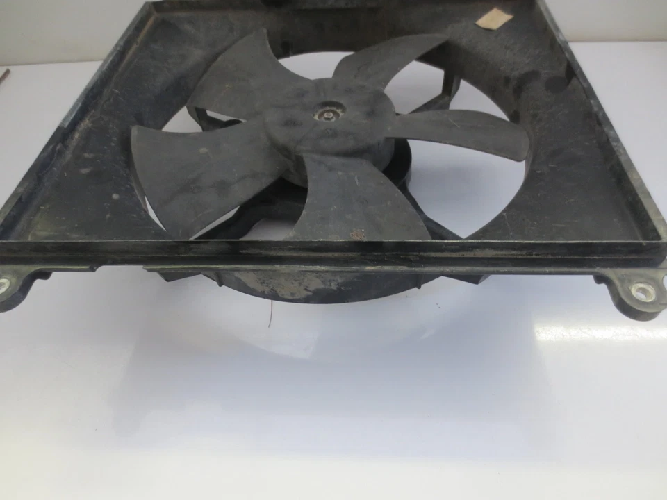 2014 Kubota RTV X900 X 900 conjunto de ventilador de refrigeração elétrico usado OEM - Imagem 2 de 3