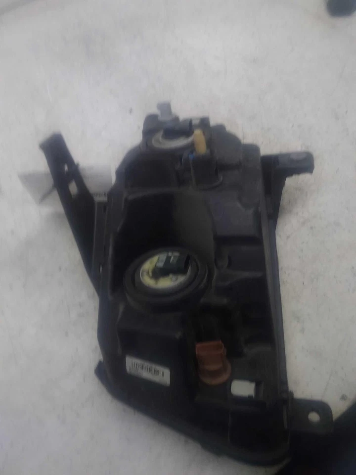 Used Right Headlight Assembly fits: 2016 Jeep Compass black bezel Right Grade C Foto 3 de 4