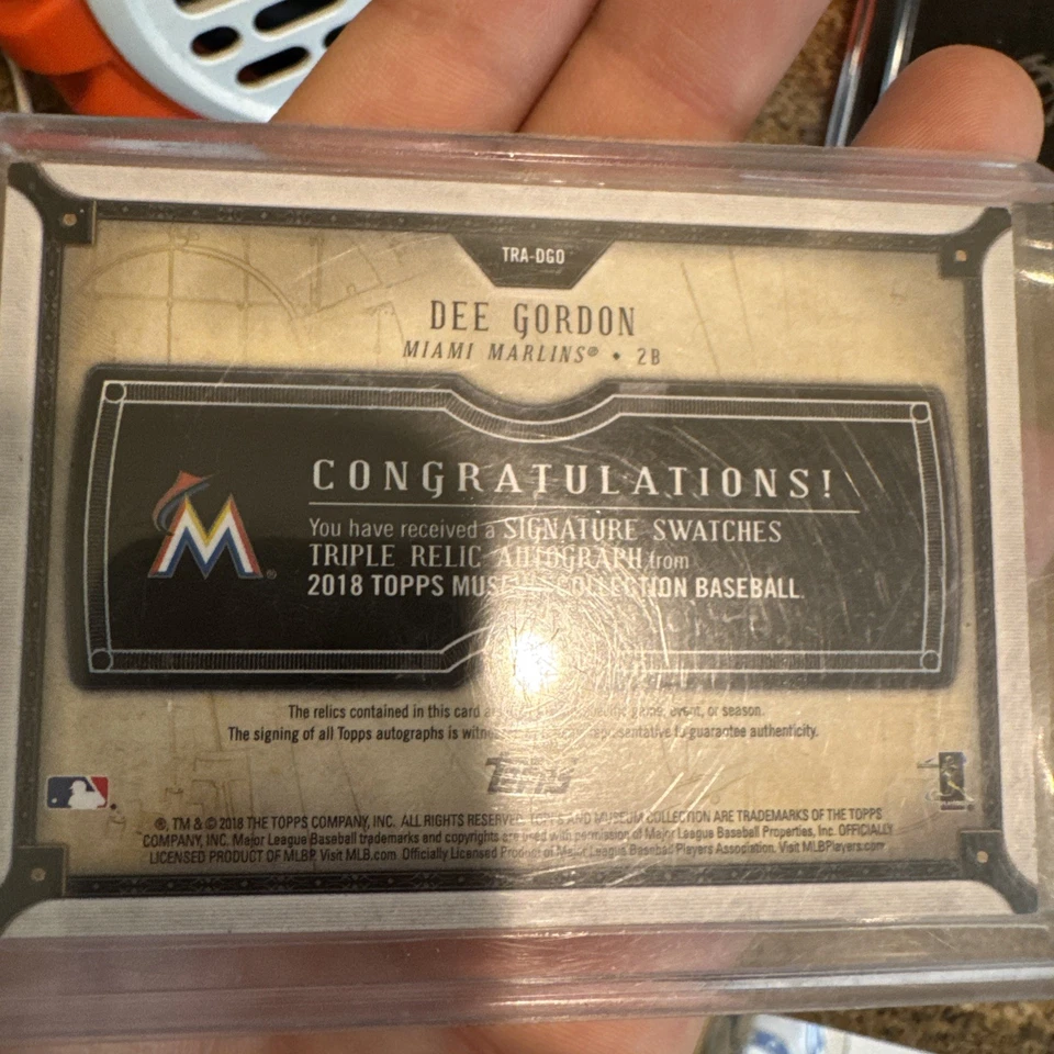 2018 Topps Museum Collection Dee Gordon Triple Relic Auto 24/25 Foto 4 de 4