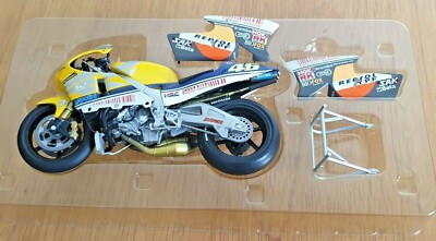 MINICHAMPS 1:12 HONDA NSR500 VALENTINO ROSSI 2001 LeMans Diecast MINICHAMPS 1:12 HONDA NSR500 VALENTINO ROSSI 2001 LeMans Diecast