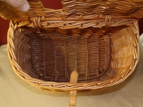 VINTAGE WILLOW FISHING CREEL - NORBERT PLATZ  "BASKETCRAFT"  IRELAND - UNUSED ! - Afbeelding 7 van 8