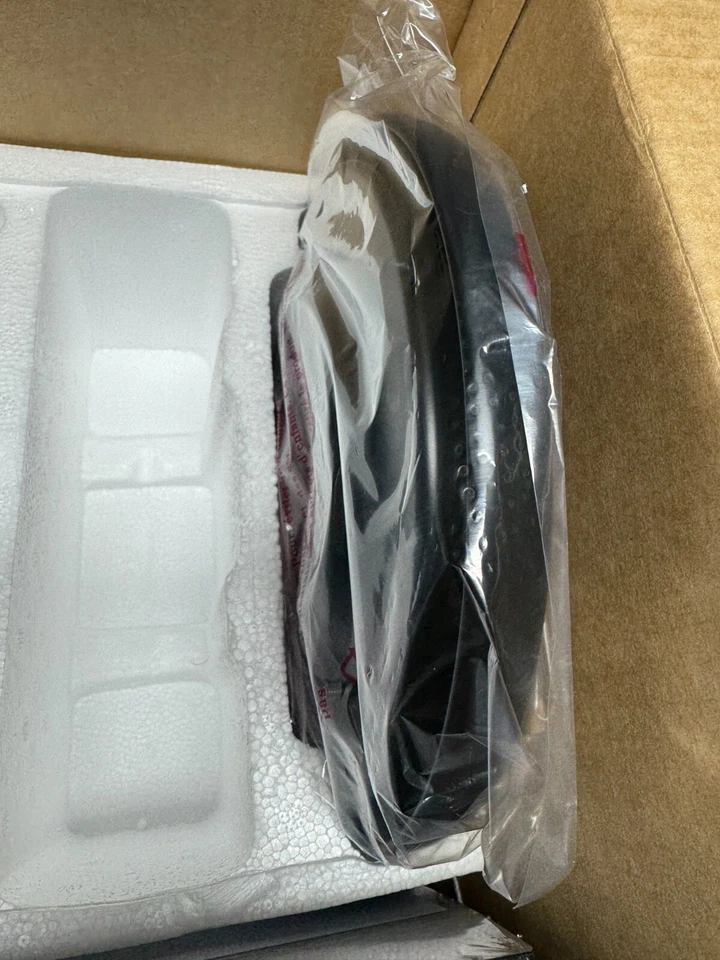 Harbor Breeze Bradbury 48-in Matte Black /Greywood 6 Blades - BROKEN LIGHT GLASS - Image 4 of 4