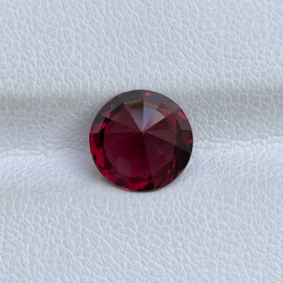 3.34 Ct Natural Pinkish Red  Garnet – Round Cut Loose Gem for Fine Jewelry - Image 4 of 4