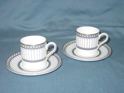 2 Wedgwood Black Colonnade Demitasse Cup & Saucer Set Bone China Made in England - Afbeelding 1 van 2