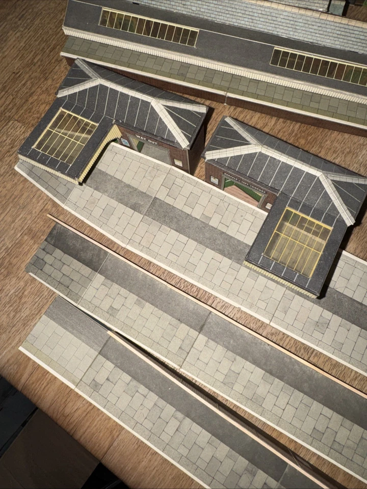 Lot Of OO Building Kits Railroad Platforms Homes Vintage Hornby  Paper Card - Image 2 of 4