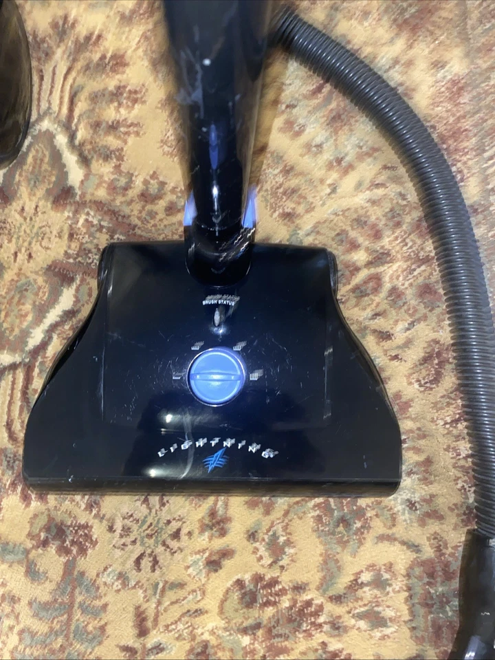 Fantom Lightning Canister Vacuum Cleaner W/Attachments ~ Model LC5503 - Image 2 of 4