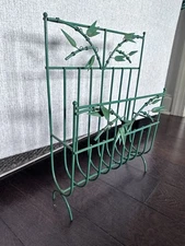 1970s Metal Magazine Rack Faux Bamboo Leaf Palm Beach Regency Chinoiserie Green