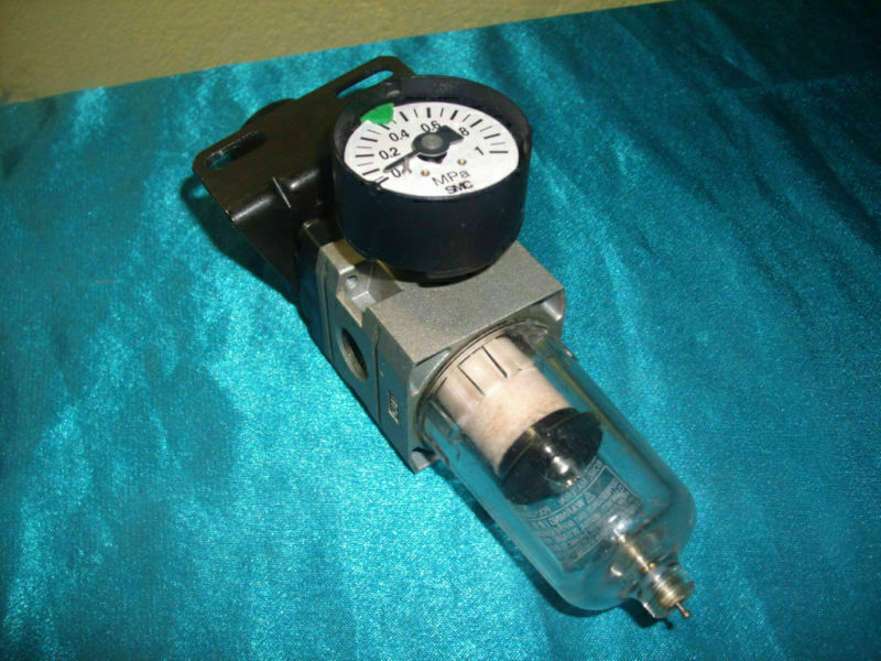 Produktbild von SMC AW2000-02BG Druckregler Mit Manometer Und Wasserfalle – Pneumatisch, Japan