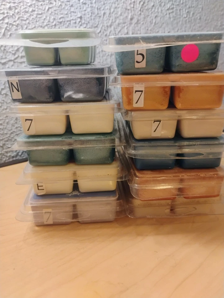 Jewelry In Candles Bundle Lot Of 12 Never Opened Multiple Scent Natural Soy Tart - Image 4 of 4