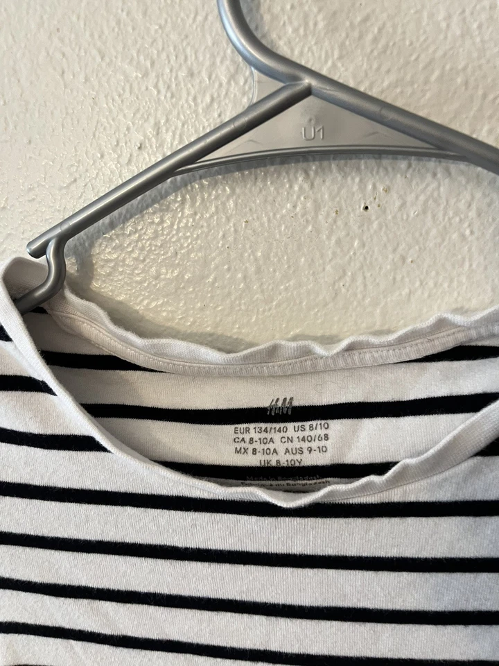 H&M Girls Dress In Size 8-10Y Tee Dress Striped - Image 3 of 3