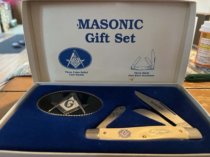 Masonic Gift Set: Vintage 3-Blade Pocket Knife & Belt Buckle Pre-owned