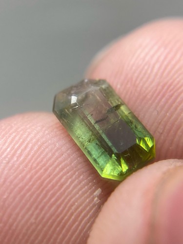 1.475 CT | Natural Bi Color Tourmaline From Africa Faceted, Loose, Gemstone - Picture 15 of 17