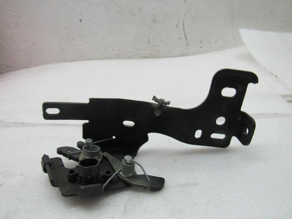 16887553 Chevrolet Trail Blazer 2002-2008 bloqueo de cierre de pestillo de vidrio trasero #E-73K Foto 3 de 4