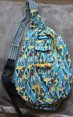 Kavu Rope Sling Crossbody Bag Geometric Turquoise Print New  display picture 2