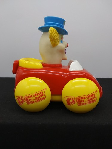 Vintage 1999 PEZ CAR Candy Dispenser Peter Pez Clown Shelcore Inc. - Picture 2 of 16
